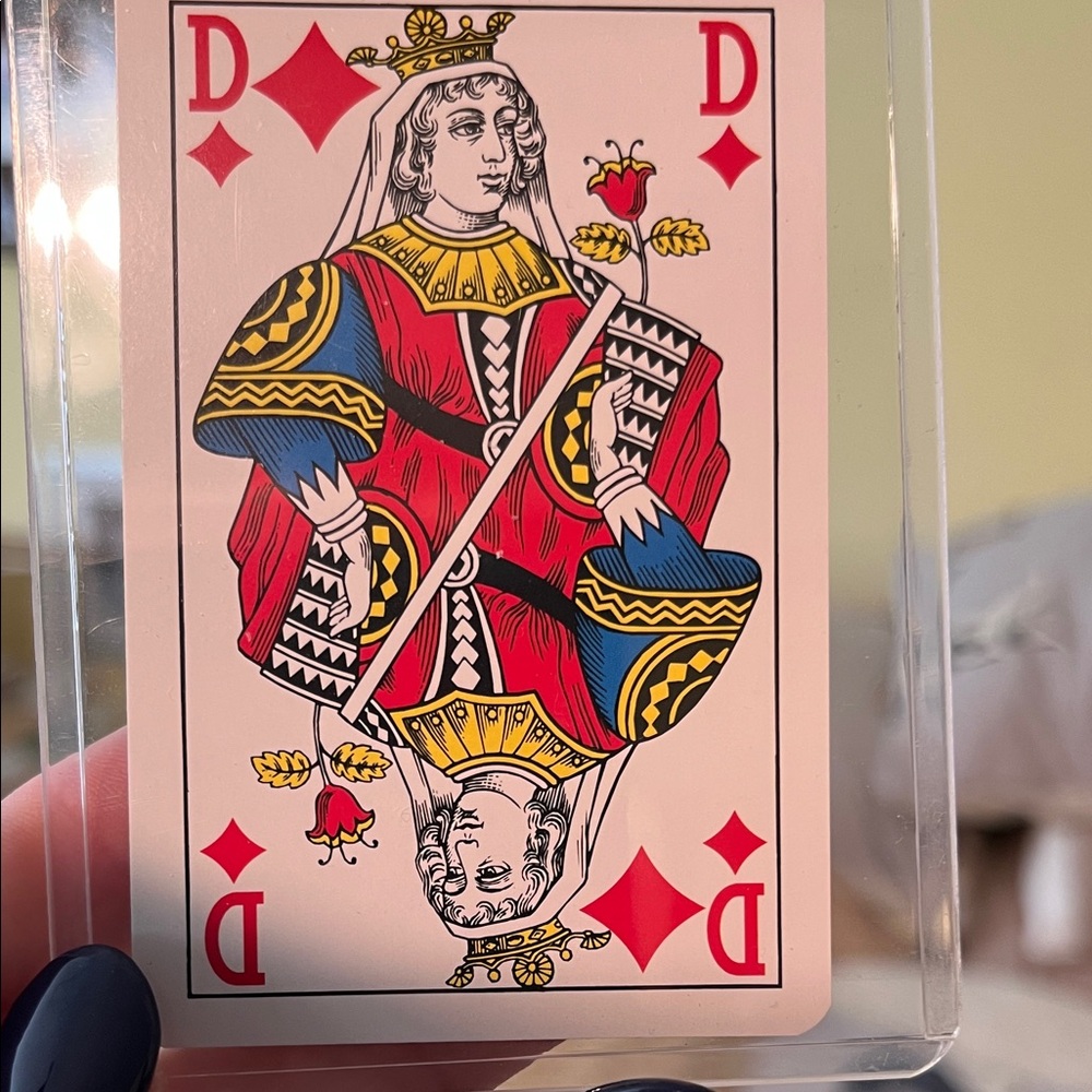 NIC Louis Vuitton Playing Cards Queen of Hearts ❤️and Queen of Diamonds 💎 - Picture 4 of 6